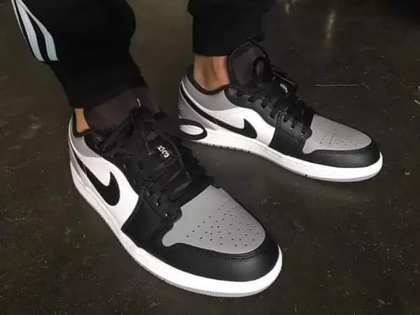 Tất tần tật các cách phối đồ với Nike Air Jordan 1 hot nhất năm 2021 Tất tần tật các cách phối đồ với Nike Air Jordan 1 hot nhất năm 2021