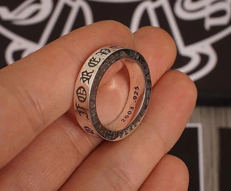 Legitcheck: Cách phân biệt Chrome Hearts Ring real và fake? Legitcheck: Cách phân biệt Chrome Hearts Ring real và fake?