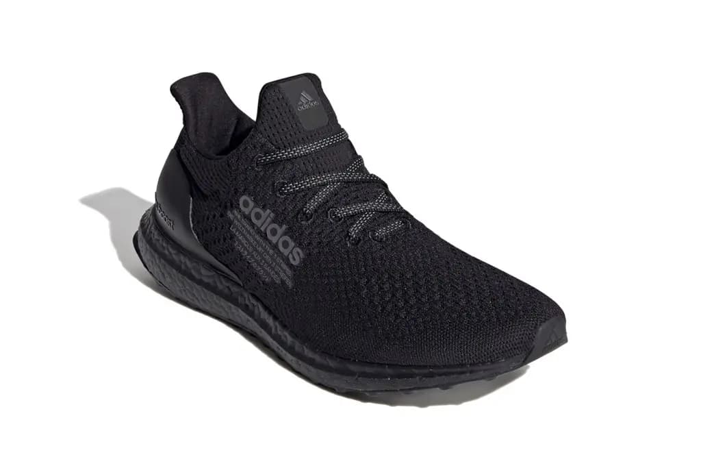 Atmos và Adidas tiếp tục bắt tay cho ra mắt UltraBOOST DNA phiên bản Triple Black Pair Atmos và Adidas tiếp tục bắt tay cho ra mắt UltraBOOST DNA phiên bản Triple Black Pair