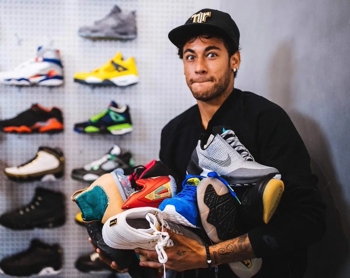 Neymar Jr. sẽ bắt tay với Brand nào sau khi kết thúc hợp đồng 15 năm cùng Nike? Neymar Jr. sẽ bắt tay với Brand nào sau khi kết thúc hợp đồng 15 năm cùng Nike?