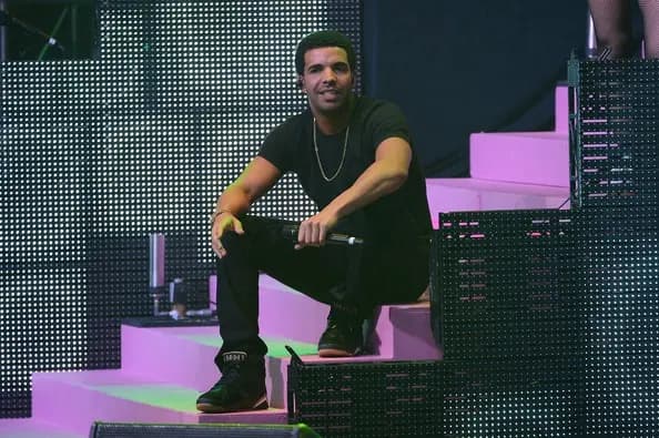 Drake và những sự hợp tác ấn tượng trong lịch sử (P1) Drake và những sự hợp tác ấn tượng trong lịch sử (P1)
