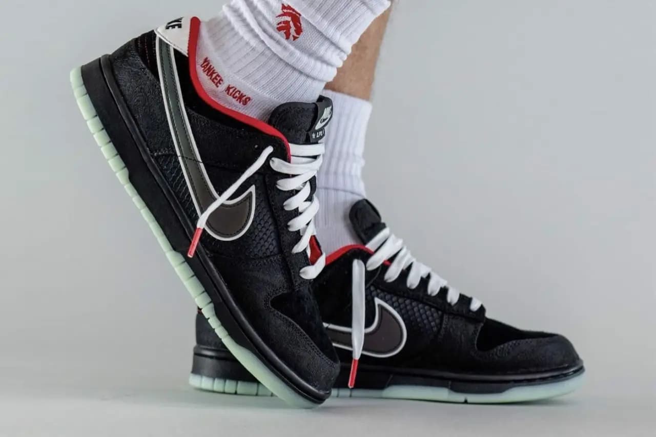Hình ảnh on-feet của đôi 'League of Legends' Pro League x Nike Dunk Low Hình ảnh on-feet của đôi 'League of Legends' Pro League x Nike Dunk Low
