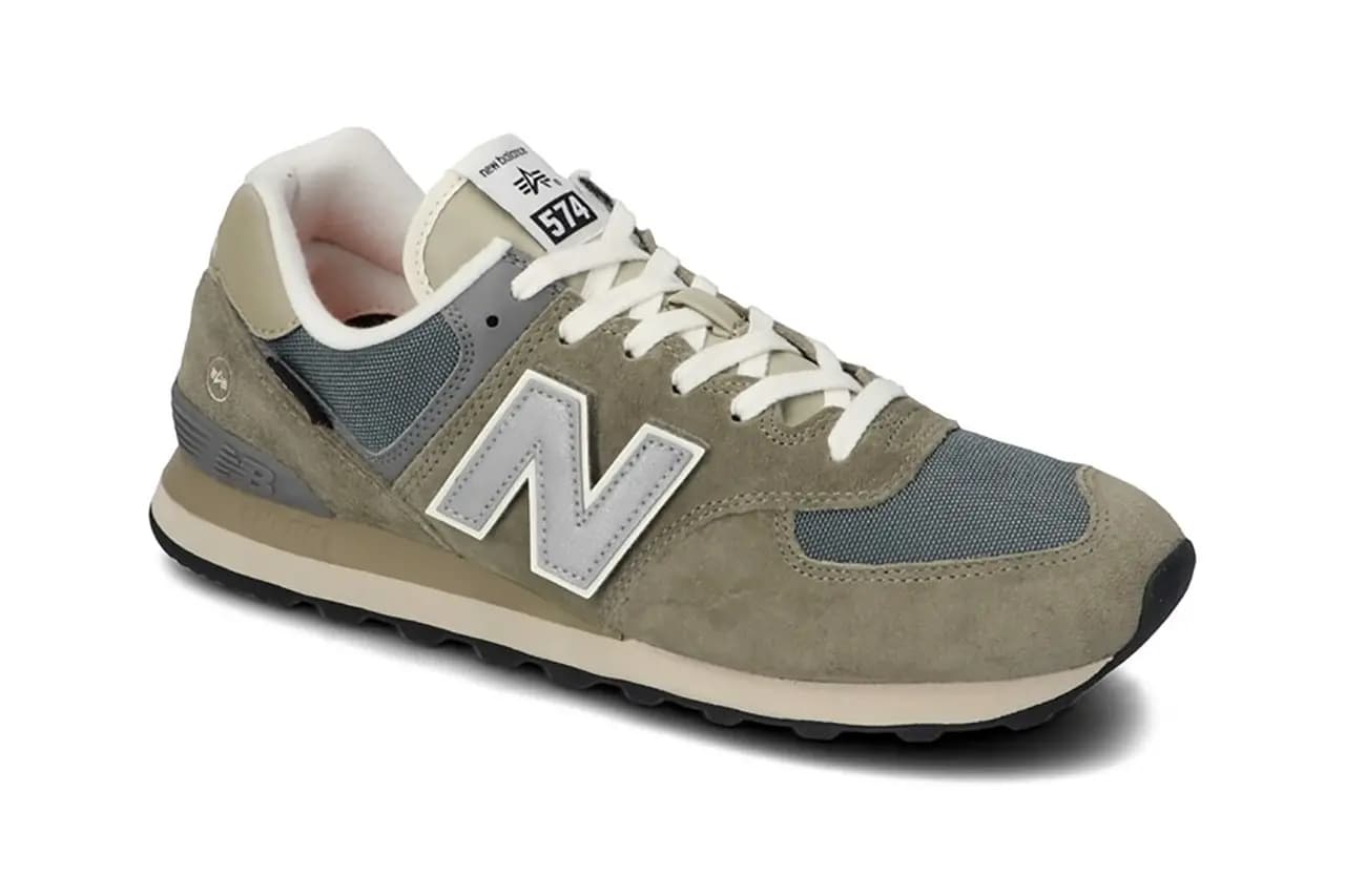 Alpha Industries làm lại New Balance 574 với phối màu quân đội Alpha Industries làm lại New Balance 574 với phối màu quân đội