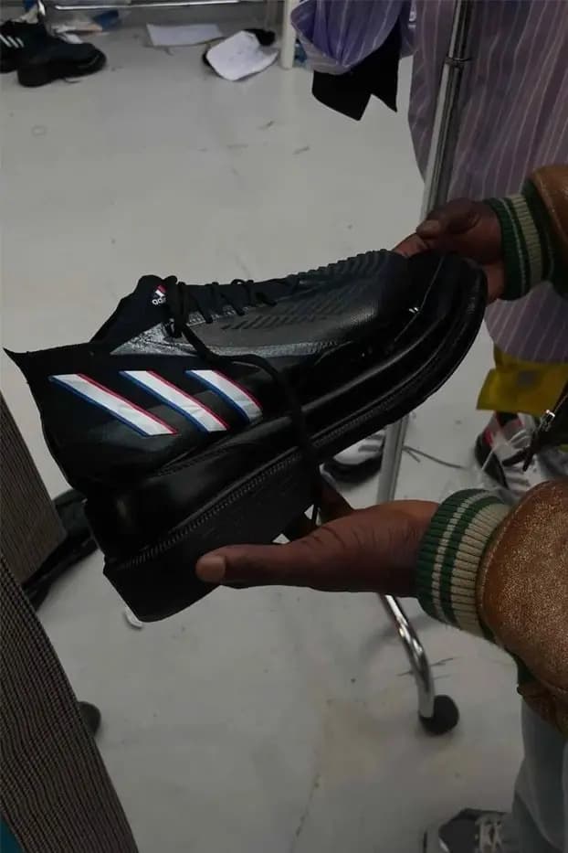 Hình ảnh đầu tiên về phiên bản BOTTER x adidas Sneakers Hình ảnh đầu tiên về phiên bản BOTTER x adidas Sneakers
