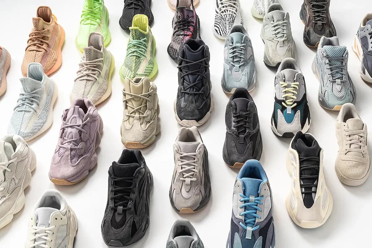 Hình ảnh chính thức của phiên bản adidas Yeezy Boost 700 "Faded Azure" Hình ảnh chính thức của phiên bản adidas Yeezy Boost 700 "Faded Azure"