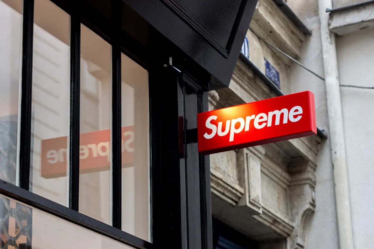 Điểm qua một vài mẫu áo thun Supreme dành cho mùa thu năm 2021 chuẩn bị được ra mắt Điểm qua một vài mẫu áo thun Supreme dành cho mùa thu năm 2021 chuẩn bị được ra mắt