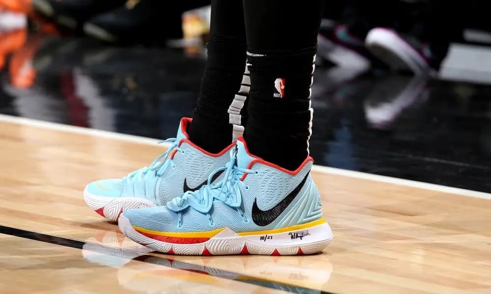 Nhờ có Nike Kyrie 5 mà không ai có thể soán ngôi vương của Nike trong làng giày bóng rổ thế giới Nhờ có Nike Kyrie 5 mà không ai có thể soán ngôi vương của Nike trong làng giày bóng rổ thế giới