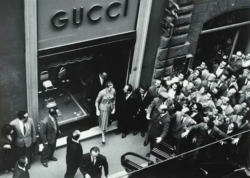 Lịch sử Gucci: Một thương hiệu thời trang mê hoặc các ngôi sao Lịch sử Gucci: Một thương hiệu thời trang mê hoặc các ngôi sao