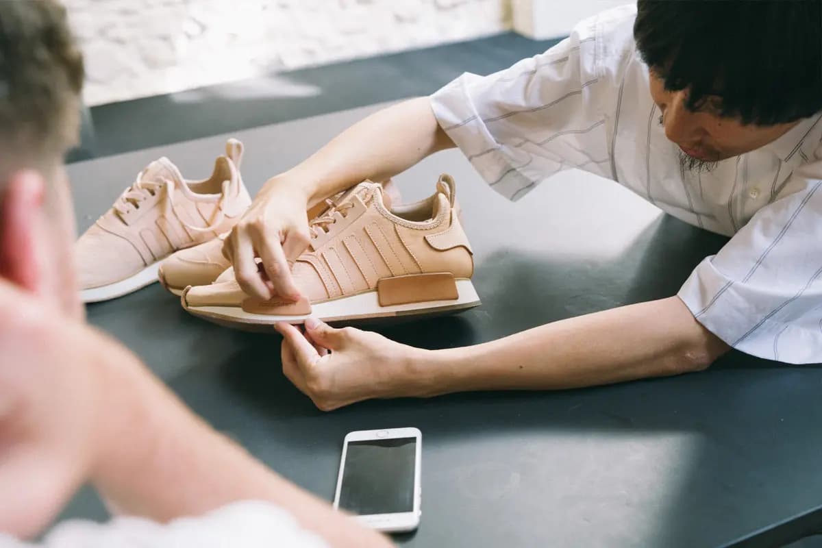 Hender Scheme x adidas Originals: Dòng collab với 3 thiết kế giày trứ danh khiến người ta muốn mua không cần suy nghĩ Hender Scheme x adidas Originals: Dòng collab với 3 thiết kế giày trứ danh khiến người ta muốn mua không cần suy nghĩ