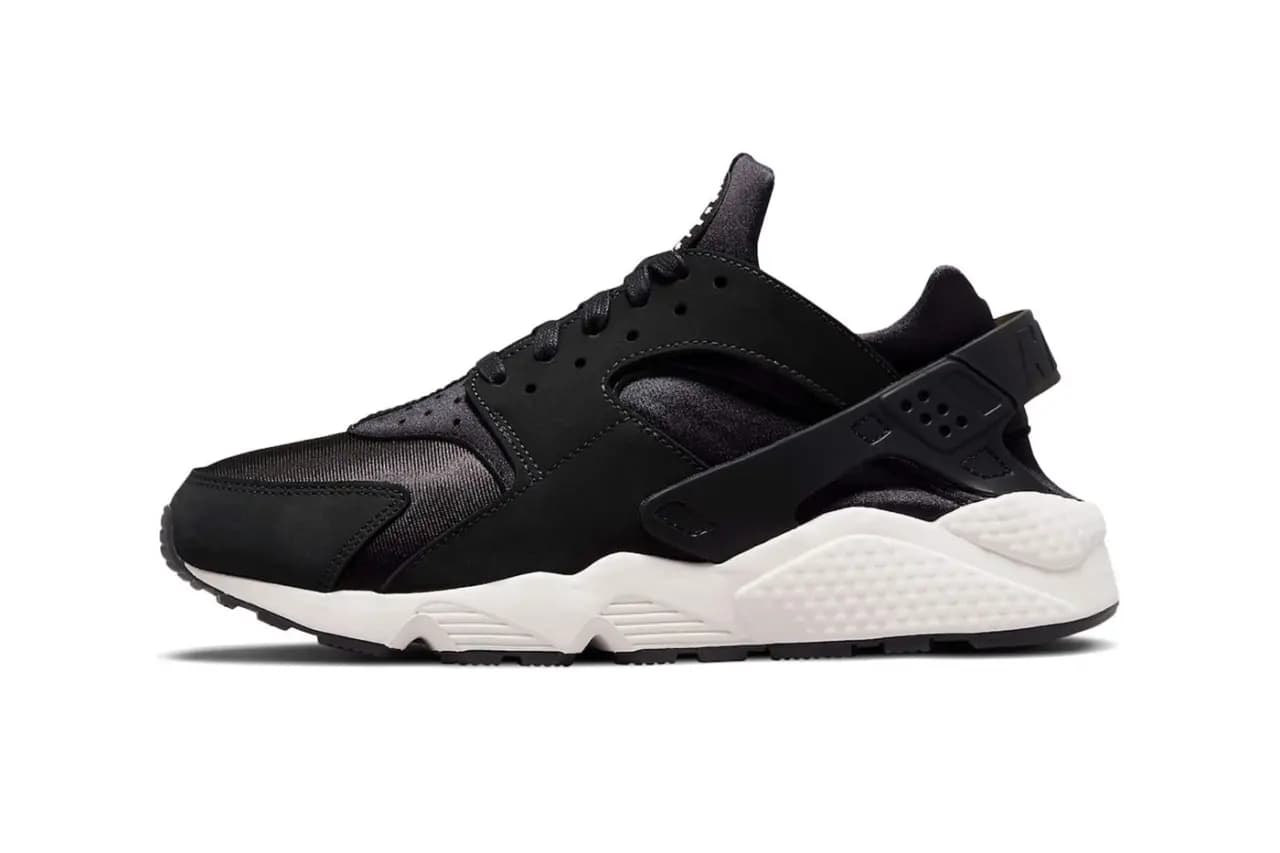 Trở lại những gì cơ bản nhất cùng Nike Air Hurache "Off Noir" Trở lại những gì cơ bản nhất cùng Nike Air Hurache "Off Noir"