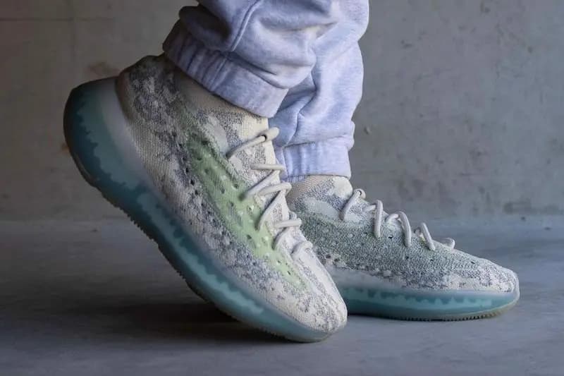 adidas YEEZY BOOST 380 "Alien Blue Reflective" - một phiên bản cải tiến mới nhất adidas YEEZY BOOST 380 "Alien Blue Reflective" - một phiên bản cải tiến mới nhất