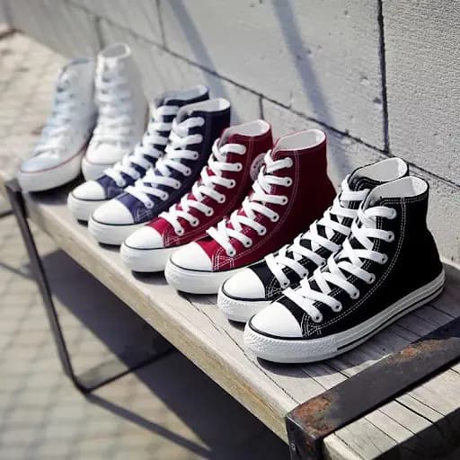 Nên chọn mua Vans hay Converse? Nên chọn mua Vans hay Converse?