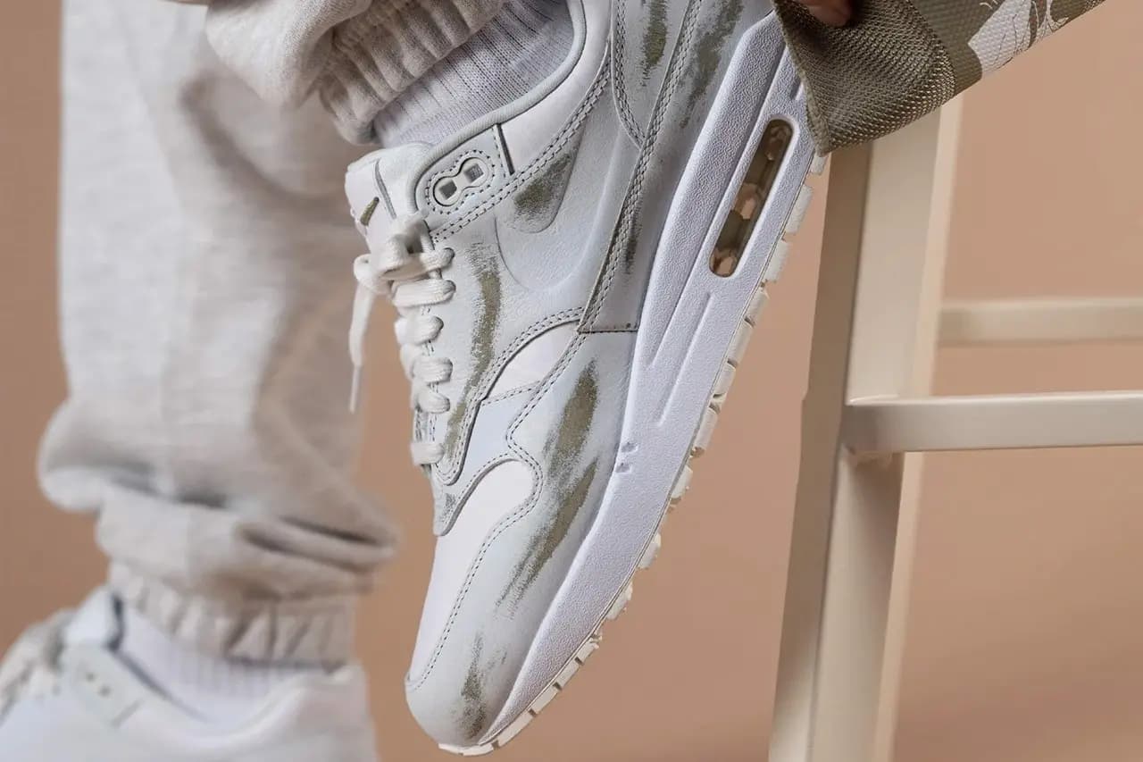 Sự lên ngôi của công nghệ hai lớp - con gà đẻ trứng vàng cho Nike? Sự lên ngôi của công nghệ hai lớp - con gà đẻ trứng vàng cho Nike?