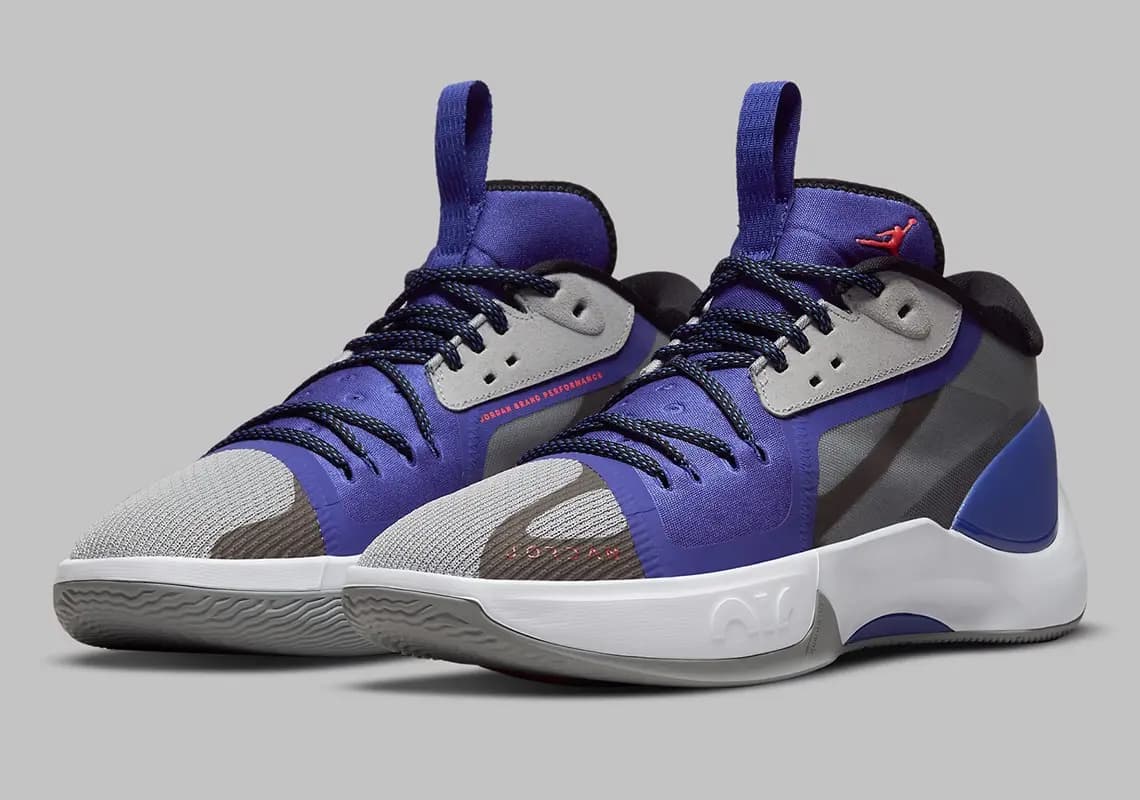 Hình ảnh chính thức về phiên bản Air Jordan Zoom "Ultramarine" Hình ảnh chính thức về phiên bản Air Jordan Zoom "Ultramarine"