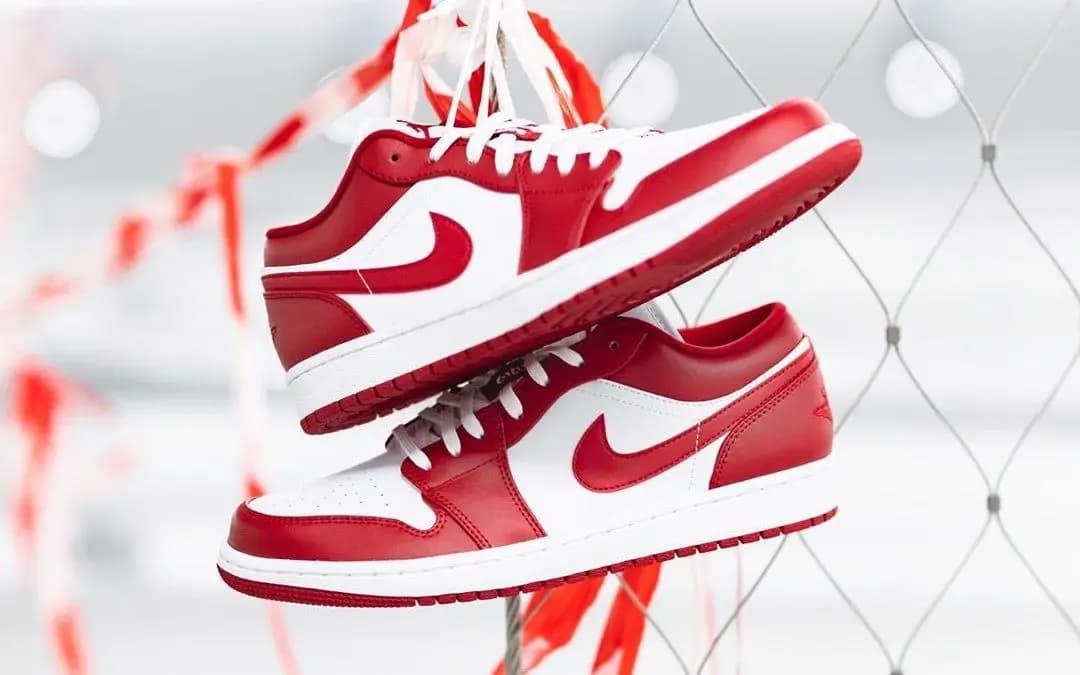 Đón Tết cực chất cùng Top 5 đôi Air Jordan 1 Low rực rỡ nhất! Đón Tết cực chất cùng Top 5 đôi Air Jordan 1 Low rực rỡ nhất!