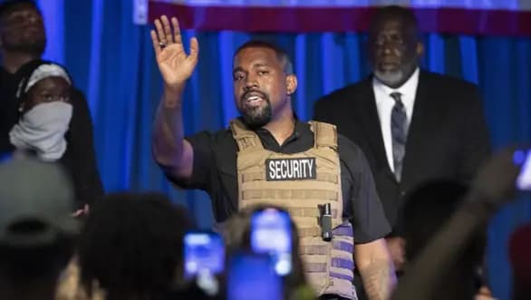 Kanye West - Gã "lắm tài nhiều tật" luôn hướng đến những thứ khác hơn chỉ là âm nhạc (Phần 1) Kanye West - Gã "lắm tài nhiều tật" luôn hướng đến những thứ khác hơn chỉ là âm nhạc (Phần 1)