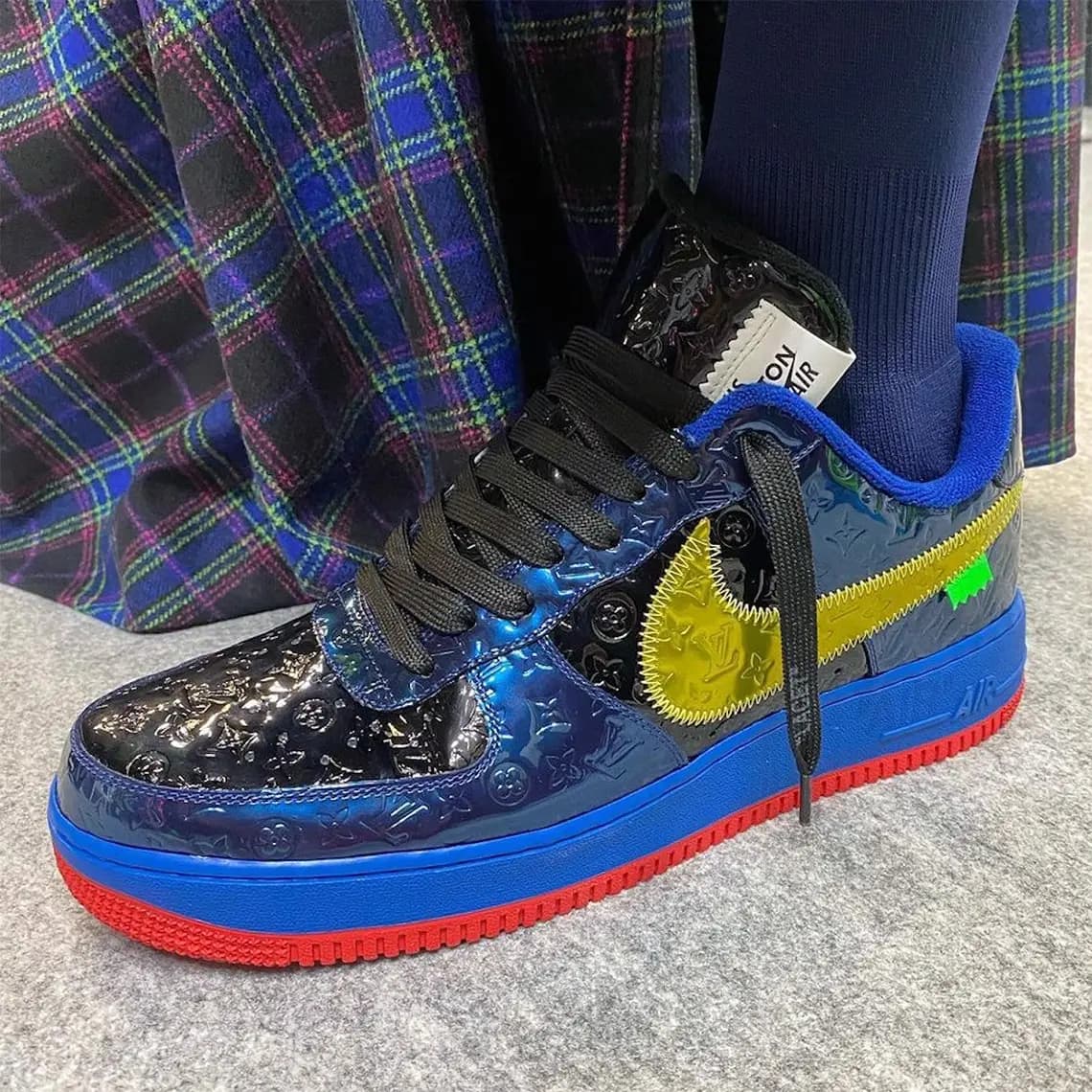 Sự hợp tác đầy mùi tiền giữa Louis Vuitton x Nike Air Force 1 tại Paris xa hoa Sự hợp tác đầy mùi tiền giữa Louis Vuitton x Nike Air Force 1 tại Paris xa hoa