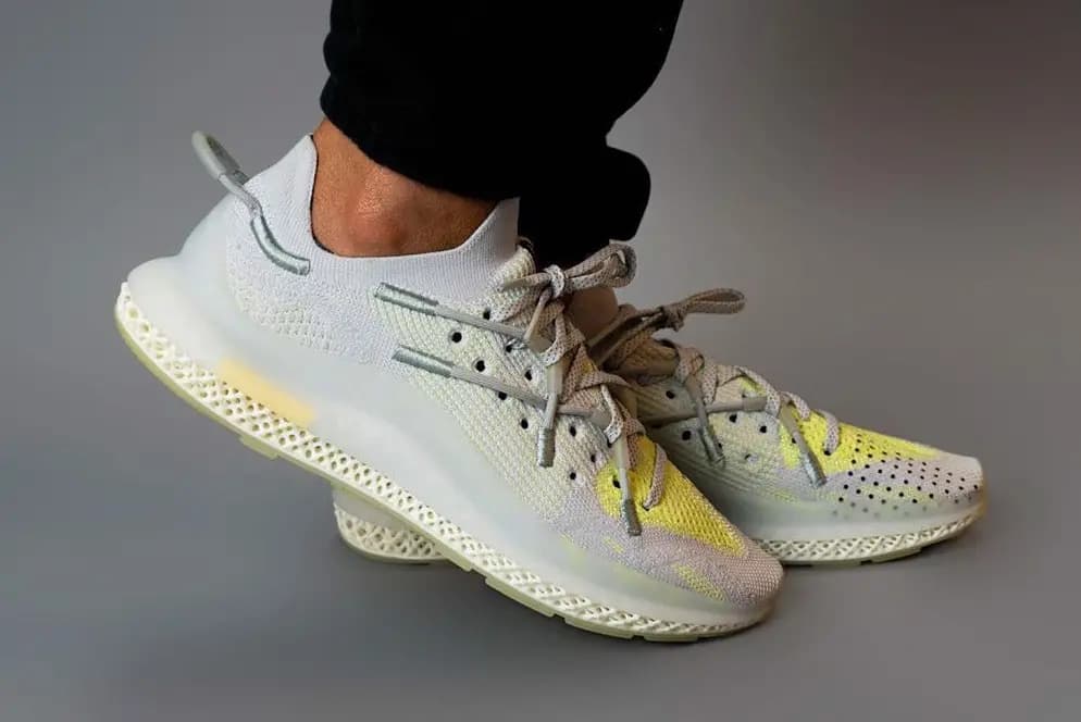 Cùng nhìn lướt qua đôi adidas IIM 4D phiên bản màu xám vàng Cùng nhìn lướt qua đôi adidas IIM 4D phiên bản màu xám vàng