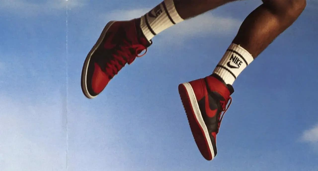 Tìm hiểu chi tiết về sự thay đổi của đôi giày huyền thoại Air Jordan qua từng số ( Phần I) Tìm hiểu chi tiết về sự thay đổi của đôi giày huyền thoại Air Jordan qua từng số ( Phần I)