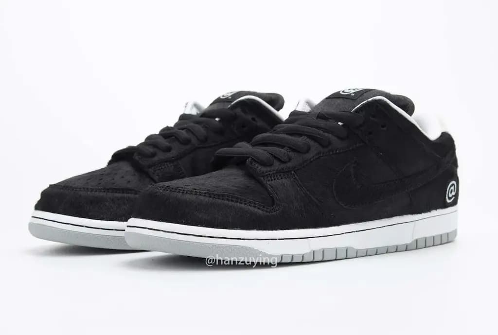 Những góc nhìn chân thật nhất về Medicom x Nike SB Dunk Low ‘Bear Brick’ Những góc nhìn chân thật nhất về Medicom x Nike SB Dunk Low ‘Bear Brick’