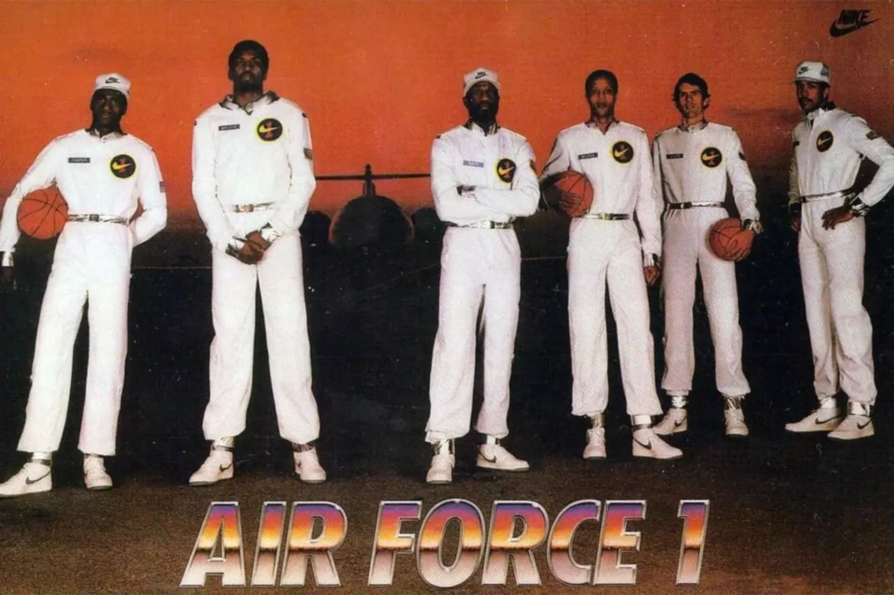 Lịch sử bị lãng quên của màu trắng trong phiên bản White Air Force 1- Đôi giày Nike hoàn hảo nhất Lịch sử bị lãng quên của màu trắng trong phiên bản White Air Force 1- Đôi giày Nike hoàn hảo nhất