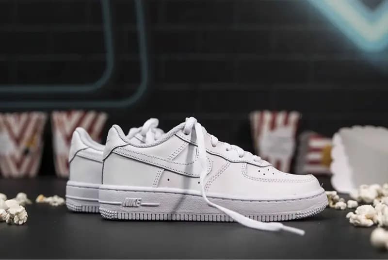 Nike Air Force 1 xuất hiện trong phối màu "Light Lemon Twist" sống động Nike Air Force 1 xuất hiện trong phối màu "Light Lemon Twist" sống động