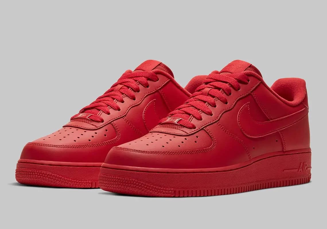 Thêm một lựa chọn may mắn cho ngày Tết cùng với sắc đỏ rực rỡ từ đôi Air Force 1 Low All-Red mới! Thêm một lựa chọn may mắn cho ngày Tết cùng với sắc đỏ rực rỡ từ đôi Air Force 1 Low All-Red mới!