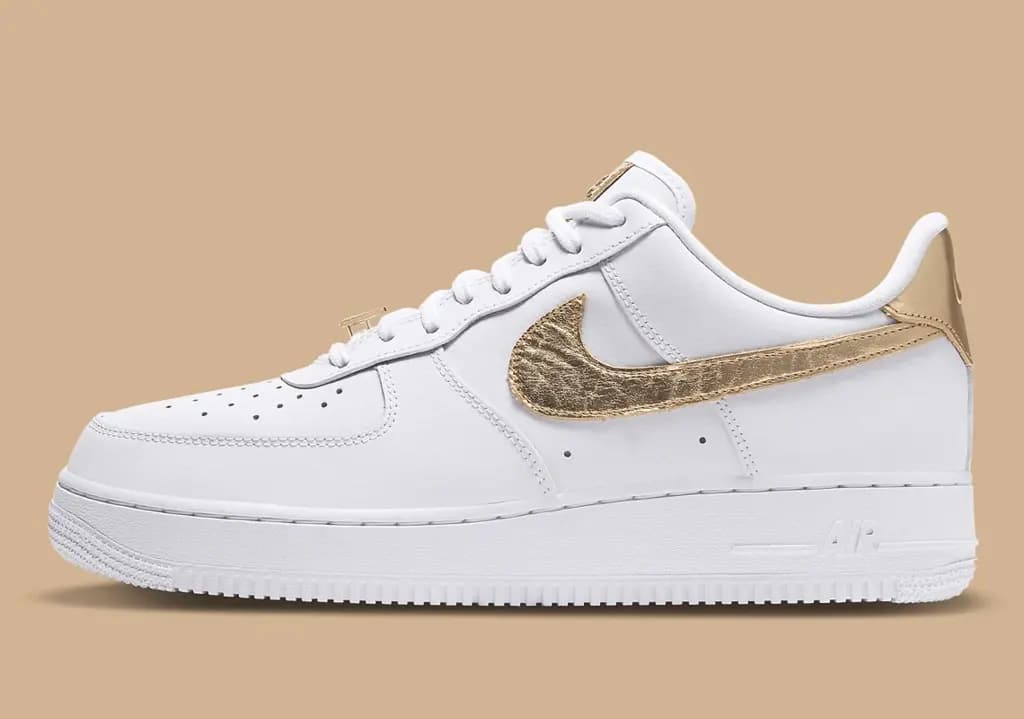 Nike Air Force 1 Low dát vàng 24k??? Nike Air Force 1 Low dát vàng 24k???