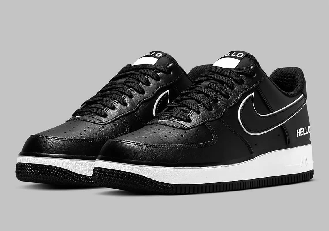 Nike Air Force 1 Low “Name Tag” khoác lên mình hai sắc màu Trắng - Đen cơ bản Nike Air Force 1 Low “Name Tag” khoác lên mình hai sắc màu Trắng - Đen cơ bản