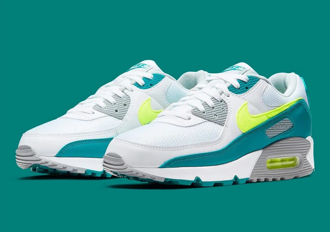 Đôi Nike Air Max 90 “Spruce Lime” huyền thoại đã chính thức quay trở lại Đôi Nike Air Max 90 “Spruce Lime” huyền thoại đã chính thức quay trở lại
