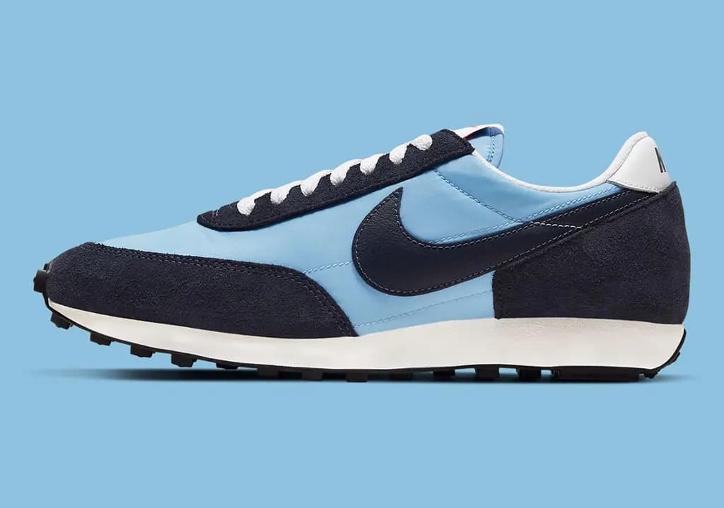 Nike Daybreak cổ điển đã tìm đến với phối màu hiện đại đặc trưng Armory Blue và Obsidian Nike Daybreak cổ điển đã tìm đến với phối màu hiện đại đặc trưng Armory Blue và Obsidian