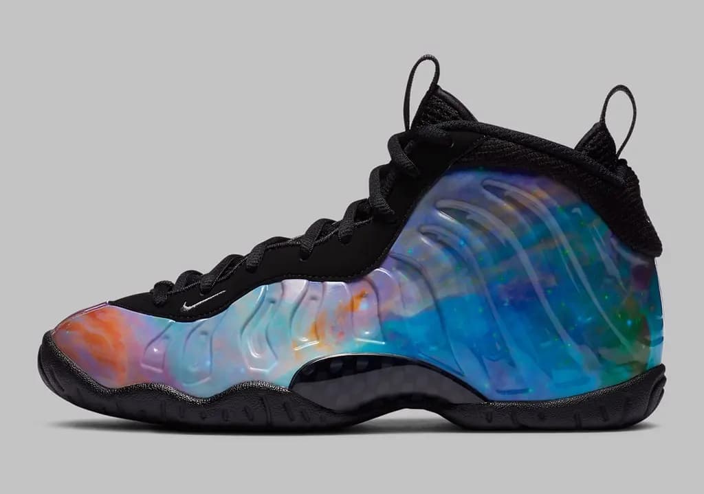 Foamposite One “Big Bang” mang cả vũ trụ lên đôi chân của bạn! Foamposite One “Big Bang” mang cả vũ trụ lên đôi chân của bạn!