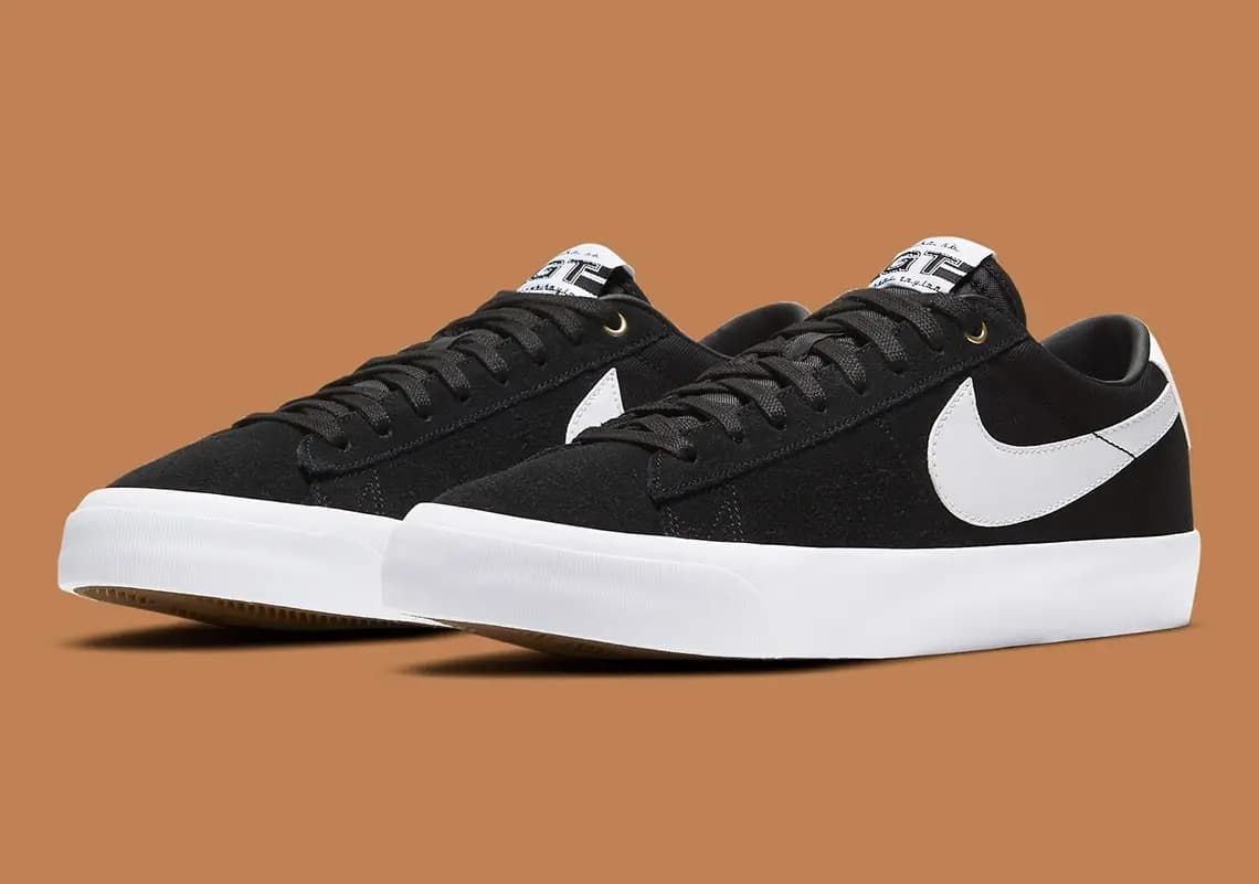 Nike SB Blazer Low GT vừa được phát hành với màu đen - sắc màu chẳng bao giờ là cũ Nike SB Blazer Low GT vừa được phát hành với màu đen - sắc màu chẳng bao giờ là cũ