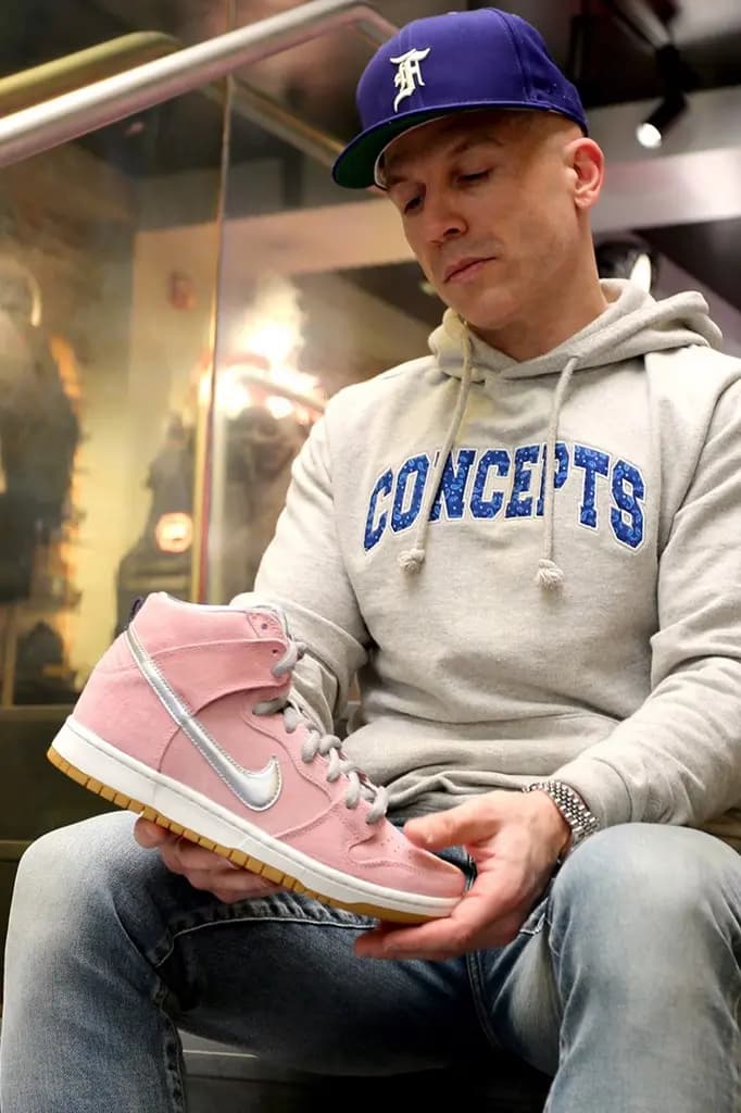 Deon Point nói về các khái niệm liên quan đến Nike Dunk SB “When Pigs Fly” trong bài phỏng vấn mới đây! Deon Point nói về các khái niệm liên quan đến Nike Dunk SB “When Pigs Fly” trong bài phỏng vấn mới đây!