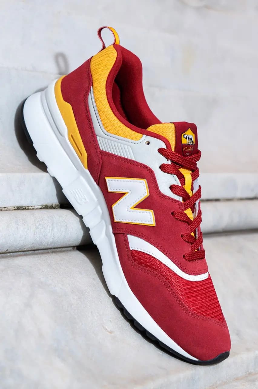 Đội bóng AS Roma nhận được phối màu đặc biệt từ New Balance 997H Đội bóng AS Roma nhận được phối màu đặc biệt từ New Balance 997H