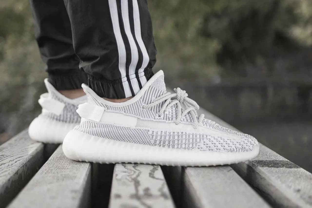 S&P giảm nợ cho adidas sau khi doanh của thương hiệu này sụt giảm mạnh S&P giảm nợ cho adidas sau khi doanh của thương hiệu này sụt giảm mạnh