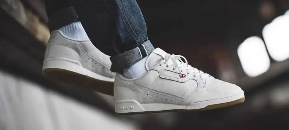 Adidas Continental 80 đơn giản nhưng vẫn nổi bật giữa một biển của chủ nghĩa tối đa Adidas Continental 80 đơn giản nhưng vẫn nổi bật giữa một biển của chủ nghĩa tối đa