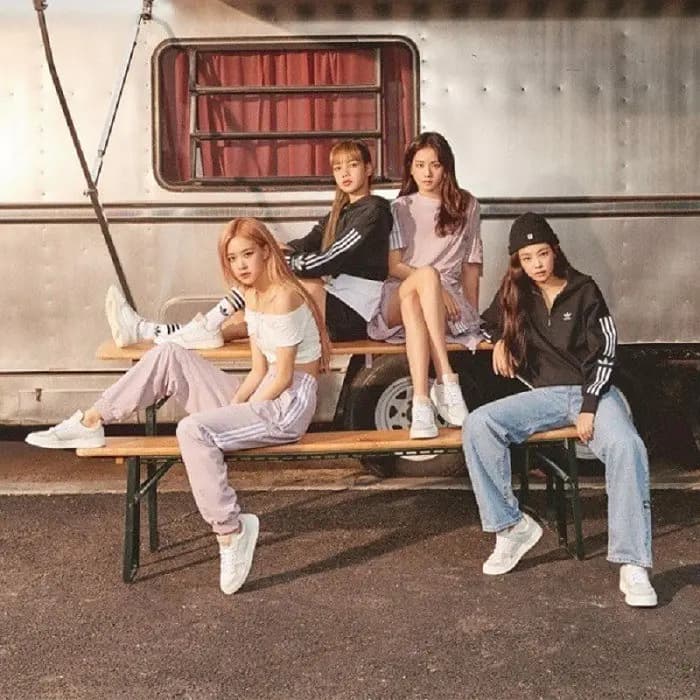 Giải mã sức hút của đôi giày cổ điển Adidas Supercourt x Blackpink Giải mã sức hút của đôi giày cổ điển Adidas Supercourt x Blackpink