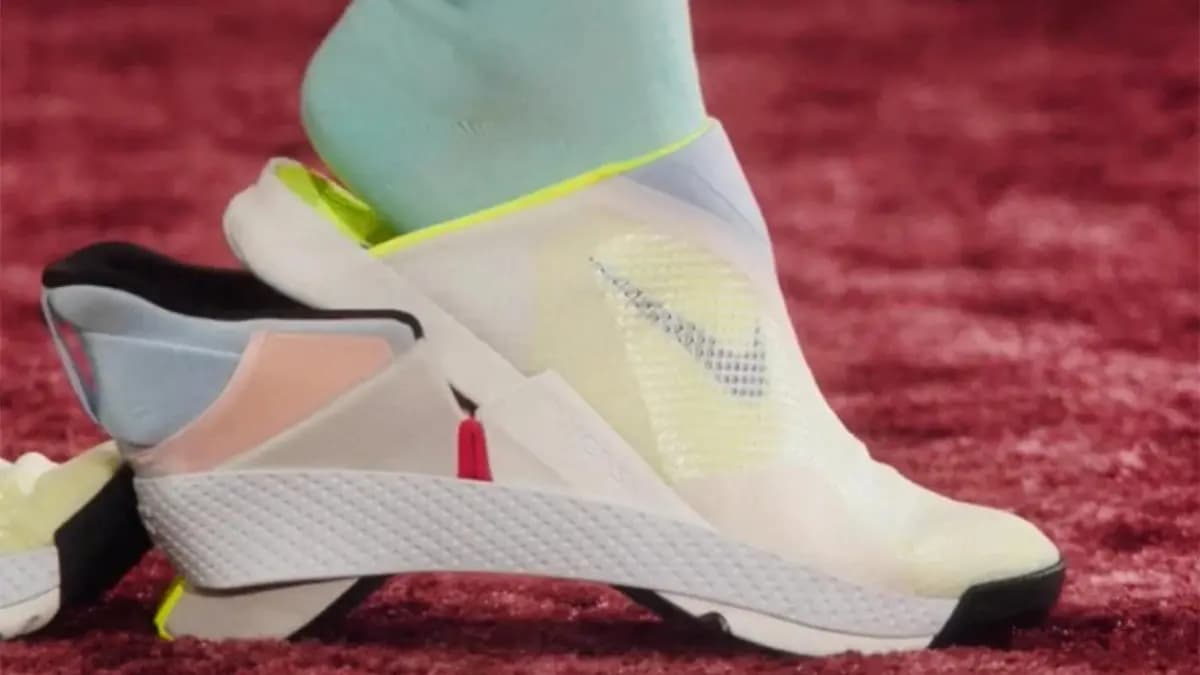 Nike GO FlyEase xuất hiện trong phối màu mới mang tên "White Sail" Nike GO FlyEase xuất hiện trong phối màu mới mang tên "White Sail"