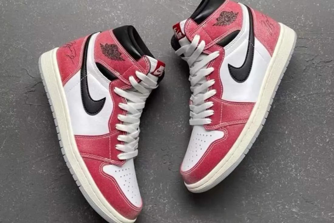 Cú bắt tay giữa Trophy Room x Air Jordan 1 sẽ ra mắt vào tháng 2? Cú bắt tay giữa Trophy Room x Air Jordan 1 sẽ ra mắt vào tháng 2?