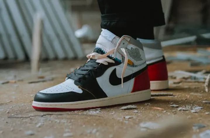 Cách phân biệt Nike LA x Air Jordan 1 “Black Toe” real và fake? Cách phân biệt Nike LA x Air Jordan 1 “Black Toe” real và fake?