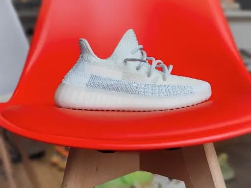 Top 7 đôi Yeezy xinh đẹp dành cho nữ Top 7 đôi Yeezy xinh đẹp dành cho nữ