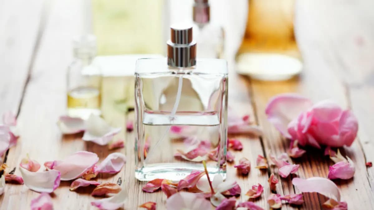 Tận hưởng hương thơm mùa xuân với 6 chai nước hoa đặc biệt quyến rũ dưới đây Tận hưởng hương thơm mùa xuân với 6 chai nước hoa đặc biệt quyến rũ dưới đây