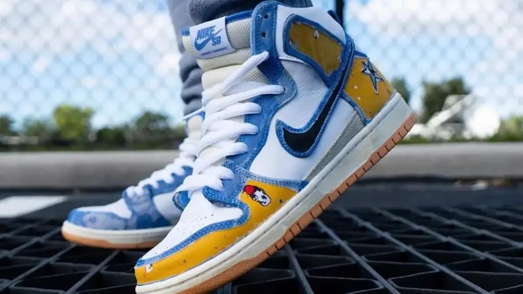 Carpet Company x Nike SB Dunk High hé lộ hình ảnh chính thức không thể bỏ lỡ Carpet Company x Nike SB Dunk High hé lộ hình ảnh chính thức không thể bỏ lỡ