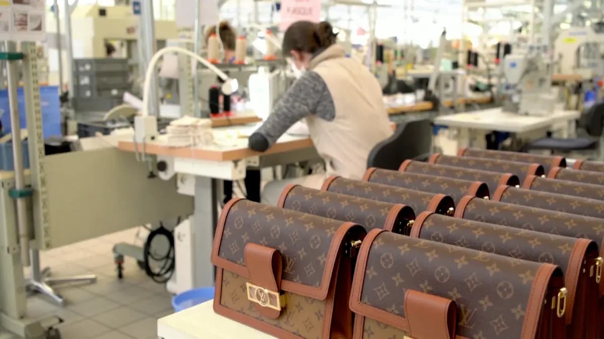 Câu trả lời cho nghi vấn Louis Vuitton được sản xuất ở đâu Câu trả lời cho nghi vấn Louis Vuitton được sản xuất ở đâu