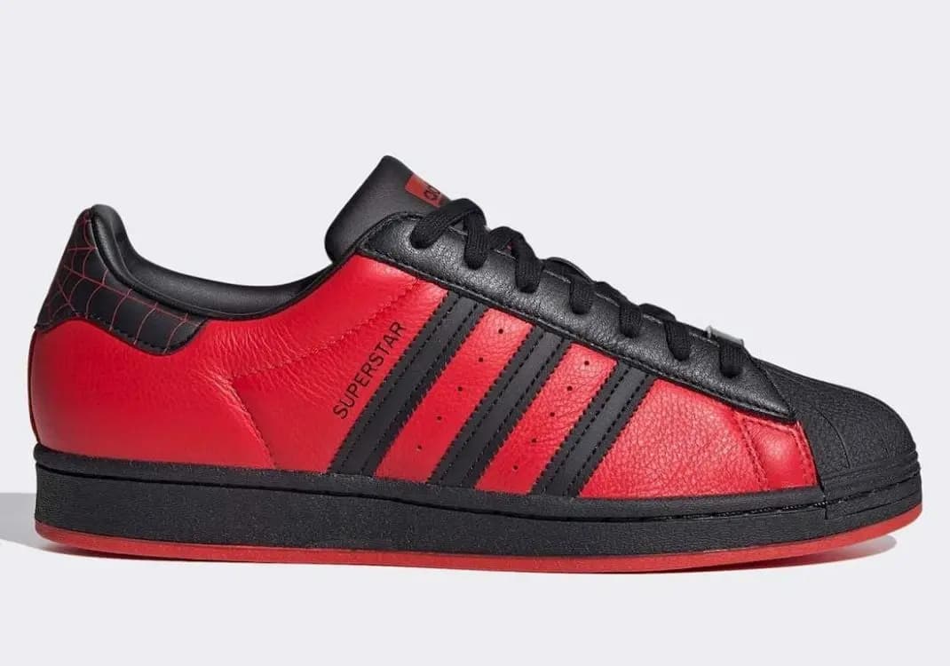 Sự kết hợp giữa Marvel x PlayStation x Adidas để kỷ niệm Miles Morales có gì độc đáo? Sự kết hợp giữa Marvel x PlayStation x Adidas để kỷ niệm Miles Morales có gì độc đáo?