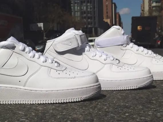 Hình ảnh chính thức của phiên bản Nike Air Force 1 Fontanka "White" Hình ảnh chính thức của phiên bản Nike Air Force 1 Fontanka "White"