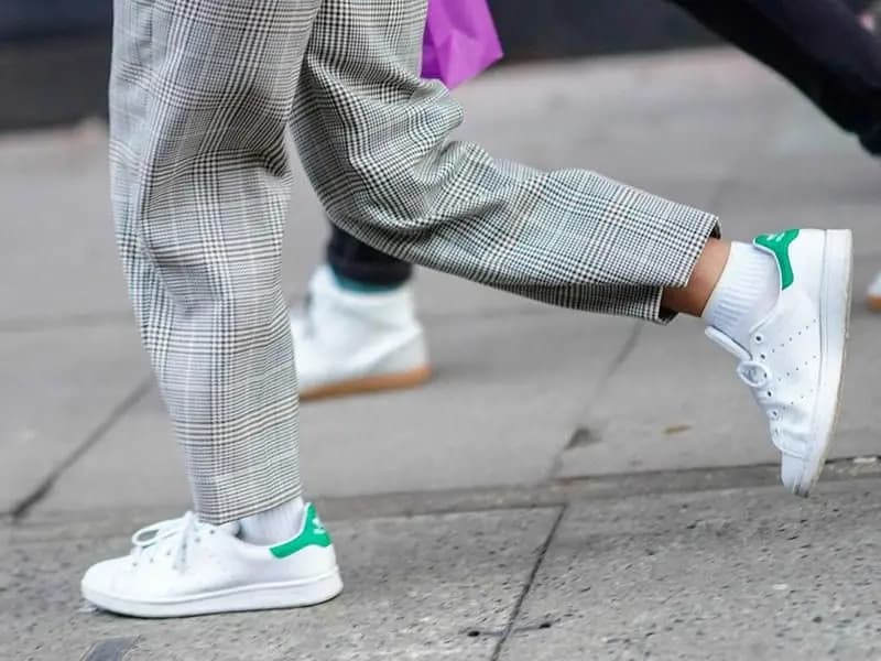 3 CÁCH MIX ĐỒ VỚI STAN SMITH CHO NGƯỜI VIỆT 3 CÁCH MIX ĐỒ VỚI STAN SMITH CHO NGƯỜI VIỆT