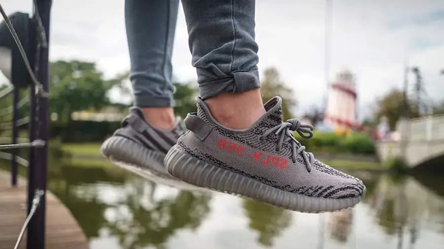 Legitcheck: Cách phân biệt Yeezy Boost 350 V2 "Beluga" real và fake Legitcheck: Cách phân biệt Yeezy Boost 350 V2 "Beluga" real và fake