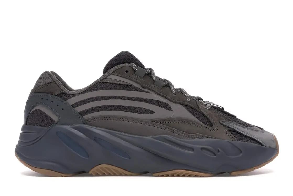8 Mẫu Yeezy Có Mức Giá Rẻ Nhất Thị Trường 8 Mẫu Yeezy Có Mức Giá Rẻ Nhất Thị Trường